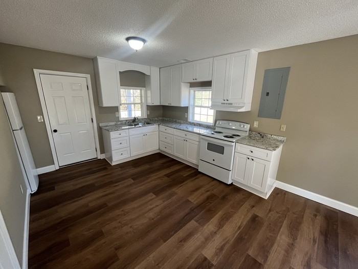 776 Brookdale Rd - Photo 2 of 8