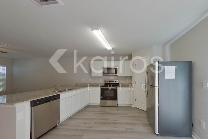 23197 Van Buren Ave - Photo 4 of 30