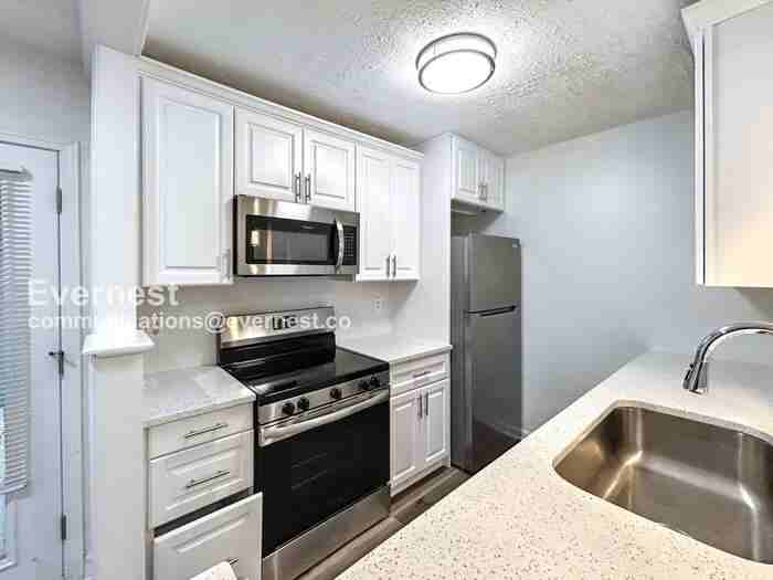 160 Lablanc Way Nw - Photo 2 of 25