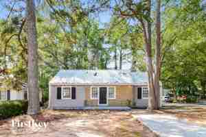 featured image of 718 Pegg Rd Sw