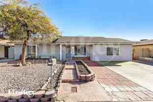 9451 N 65th Ave - Photo 1 of 1