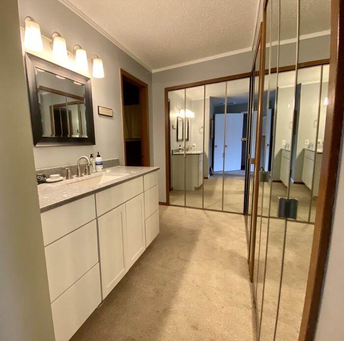 15810 26th Ave N #D - Photo 7 of 16