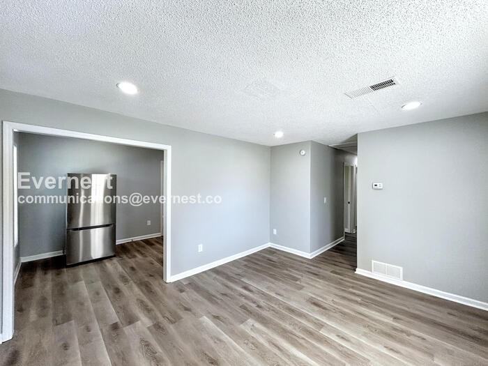 5014 Shubert Cv - Photo 2 of 14