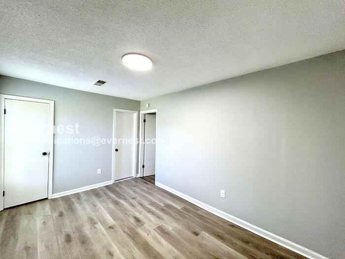 5014 Shubert Cv - Photo 5 of 14