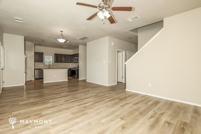 15210 Pandion Dr - Photo 6 of 13