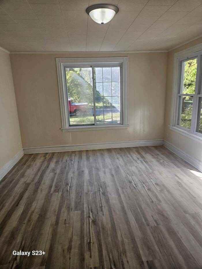 617 Jefferson St - Photo 4 of 15