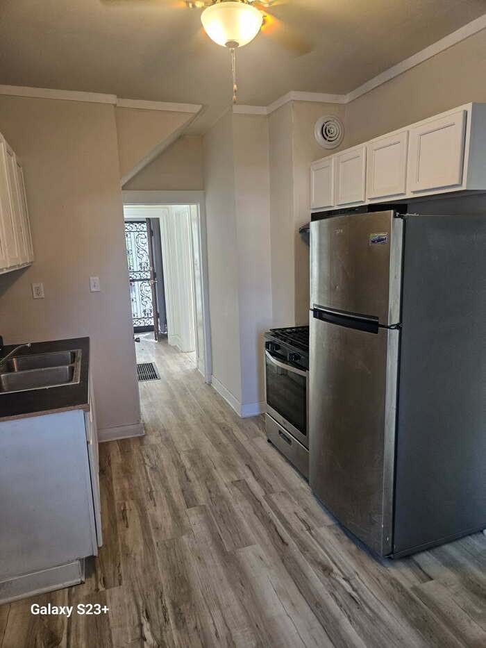 617 Jefferson St - Photo 5 of 15