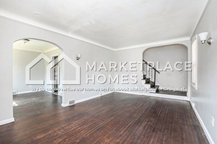 10327 Mckinney St - Photo 3 of 14