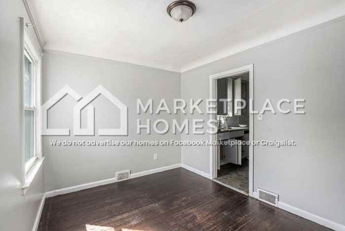 10327 Mckinney St - Photo 5 of 14