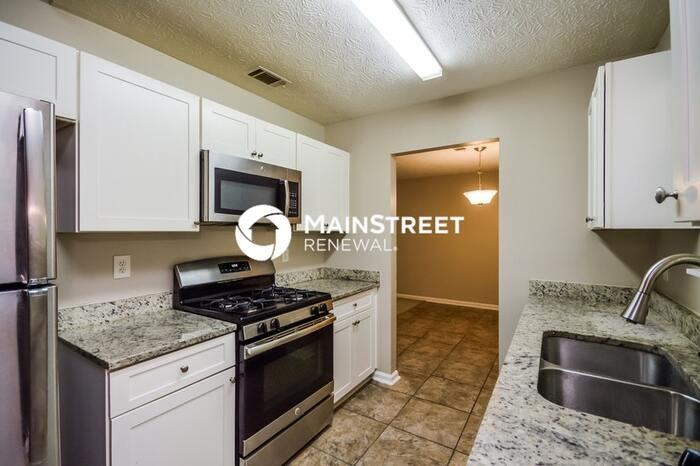 2050 Downs Pl - Photo 3 of 17