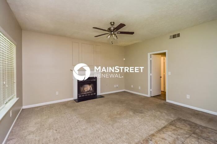 2050 Downs Pl - Photo 7 of 17