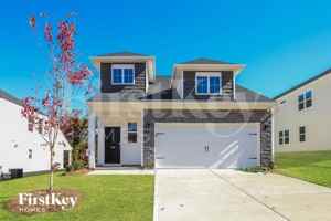 featured image of 530 Hillpark Ln