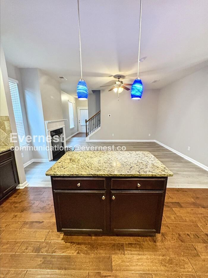 313 Lossie Lane - Photo 4 of 28