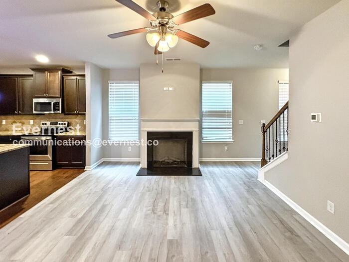 313 Lossie Lane - Photo 5 of 28