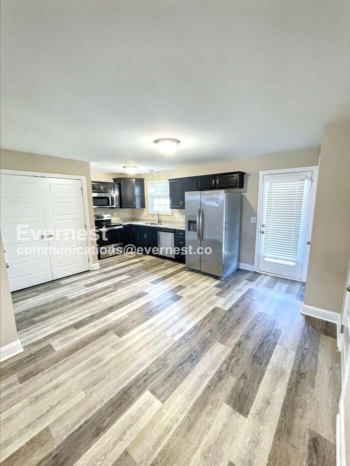 1135 Eagles View Dr - Photo 4 of 25