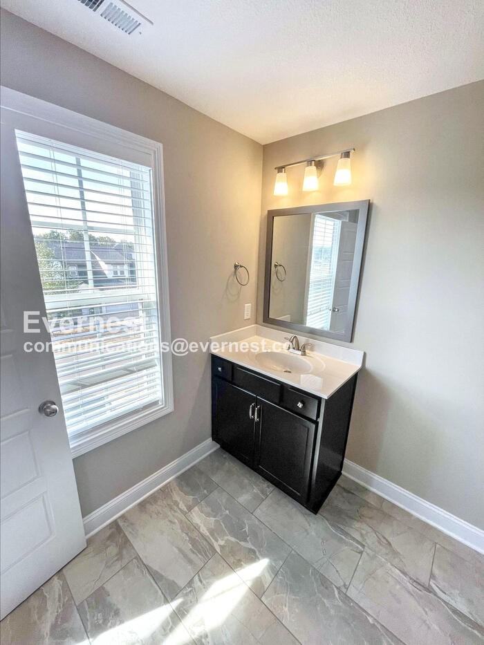 1135 Eagles View Dr - Photo 7 of 25