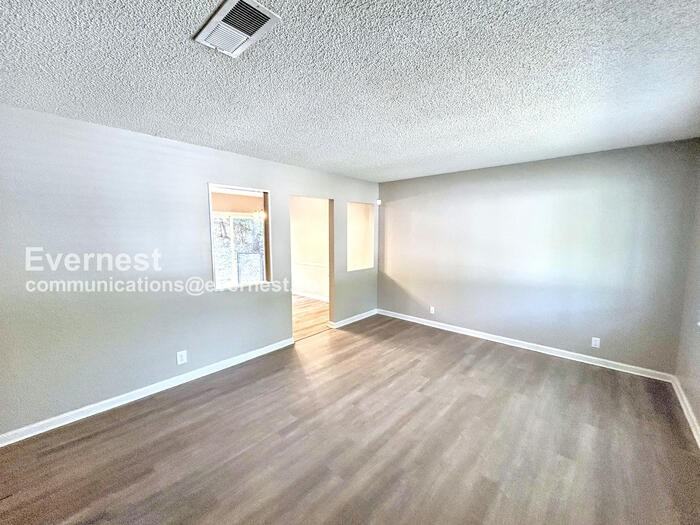 4228 Valley Grove Drive - Photo 5 of 21