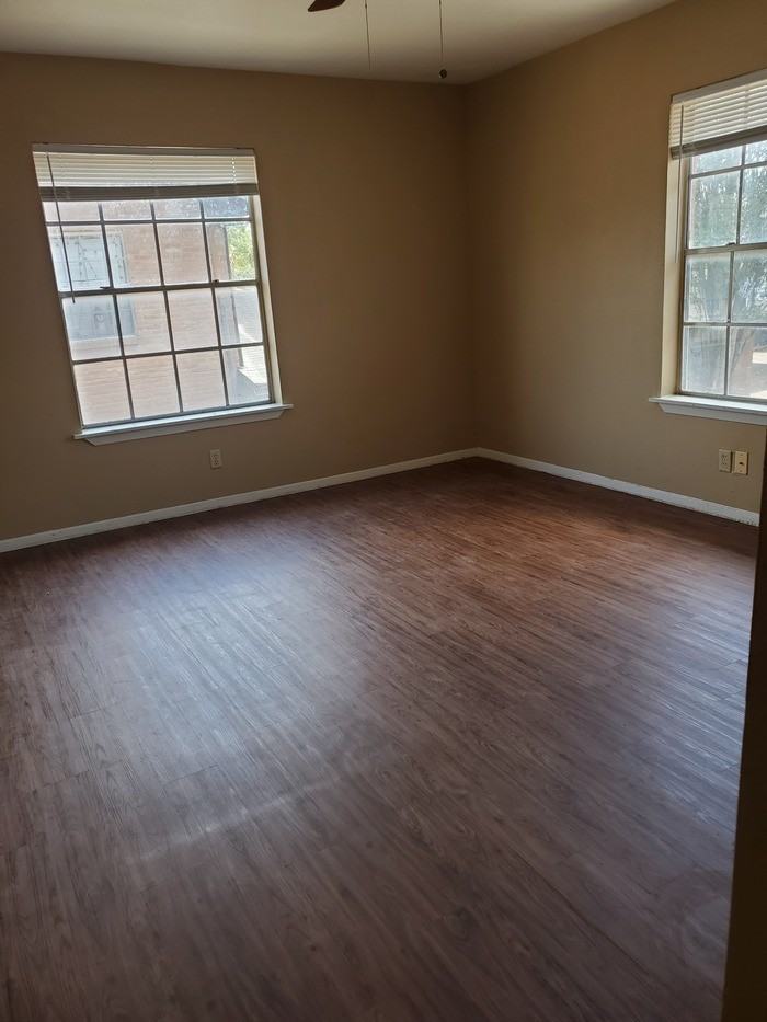 1612 Sam Houston Dr #BD - Photo 2 of 6