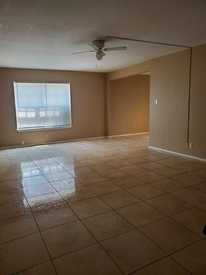 1612 Sam Houston Dr #BD - Photo 4 of 6