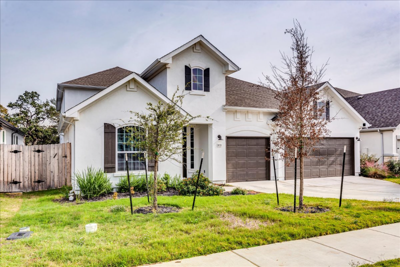 1155 Arrowhead Ranch Boulevard - Photo 3 of 38