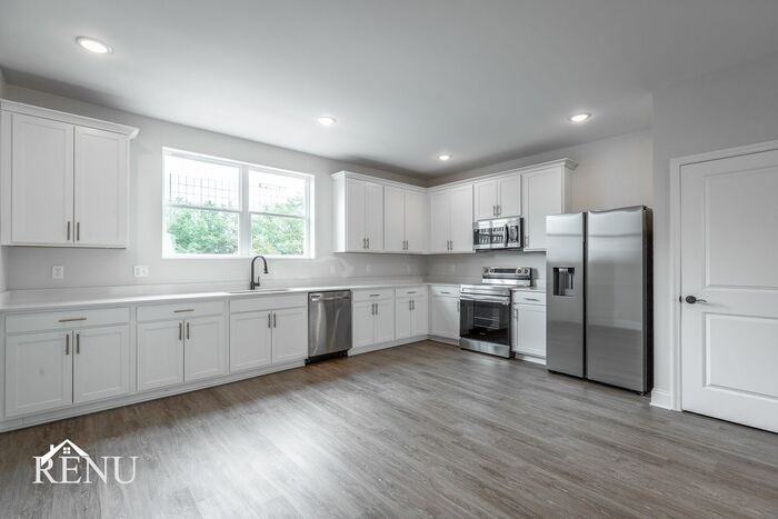 5657 Sofias Cir - Photo 2 of 23