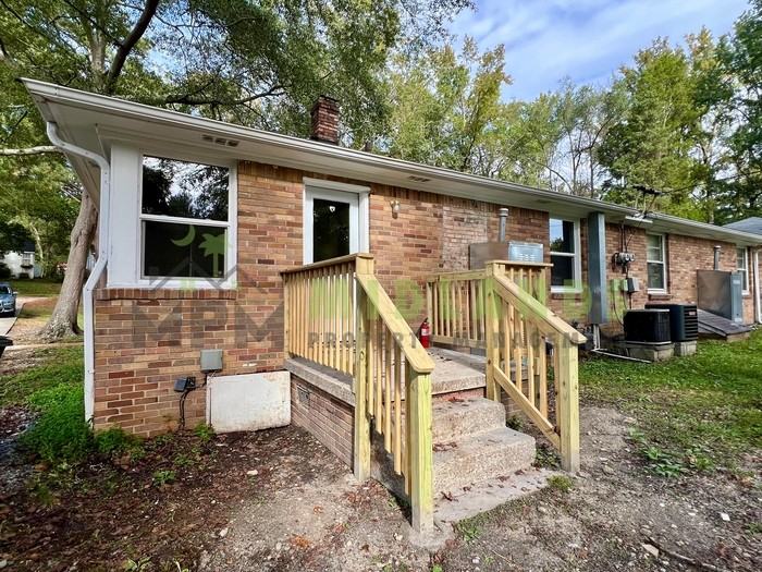 3304 Margrave Road - Photo 5 of 29