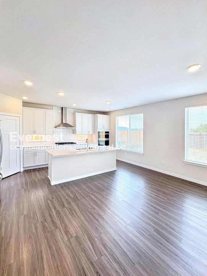 13312 183rd Street Ct E - Photo 5 of 30