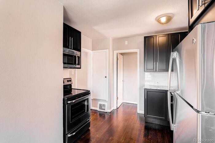 3541 Saint Paul Street - Photo 5 of 23