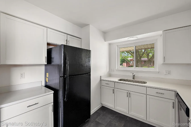 3626 Hillside Drive - Photo 6 of 15