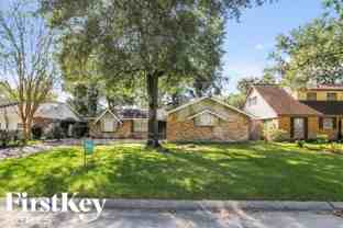 13322 Oak Leaf Ln - Photo 1 of 1