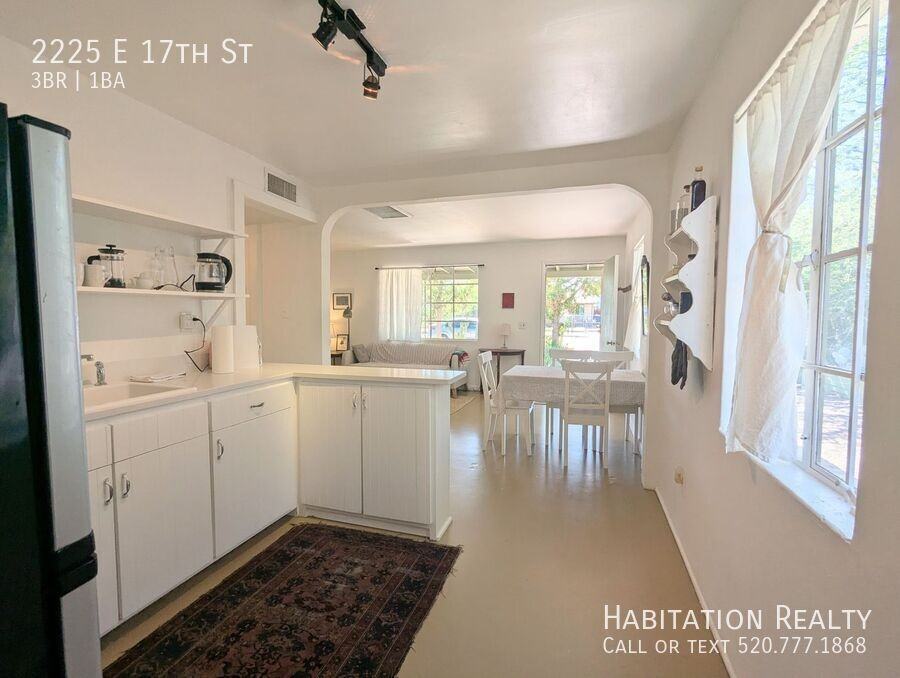 2225 E 17th St - Photo 7 of 23