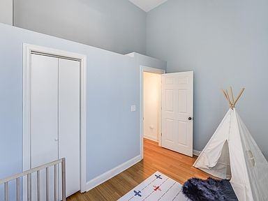 60 Erie St #305 - Photo 3 of 31