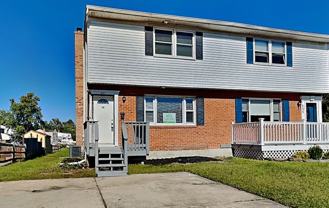 657 Shore Dr - Photo 1 of 1