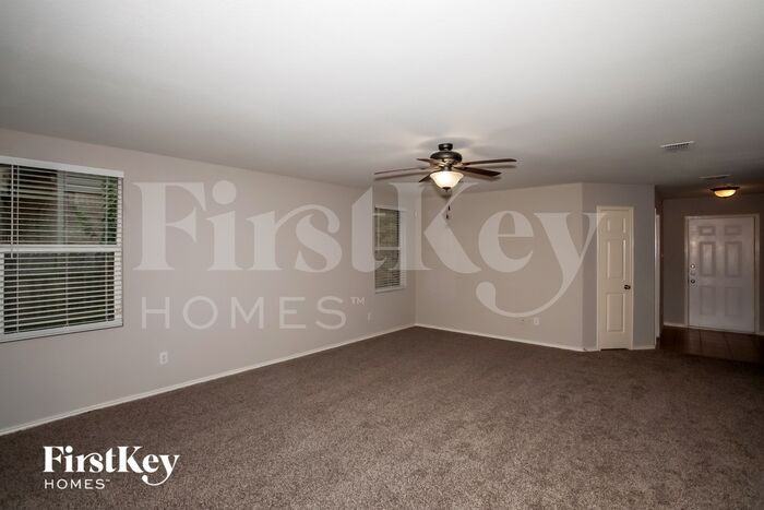 1613 Baxter Springs Dr - Photo 3 of 15