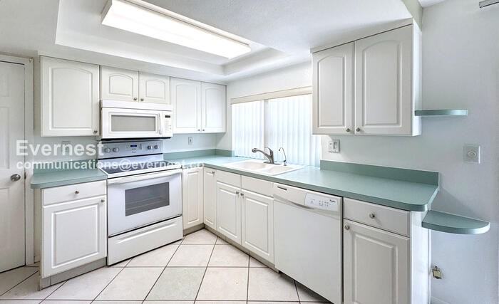 3509 Kingsbury Drive - Photo 7 of 24