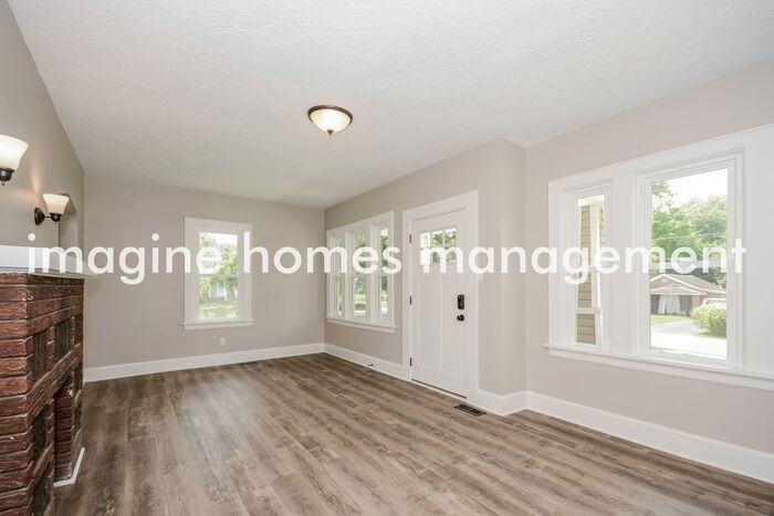 8460 Saint Clair Ave - Photo 5 of 18