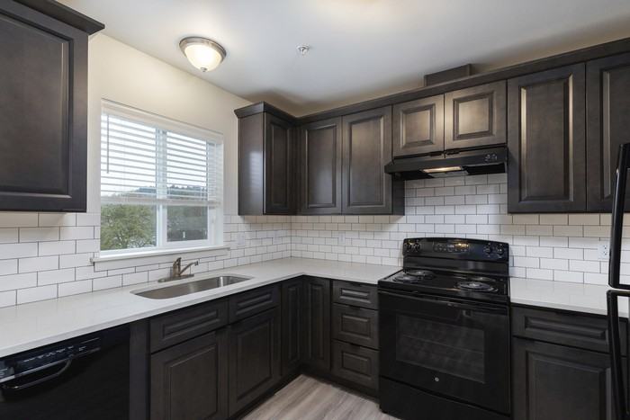 108 N Trade St #106 - Photo 3 of 15