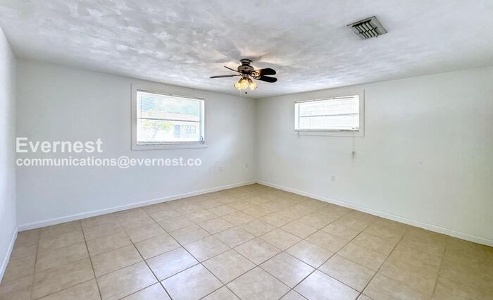 5912 Della Drive - Photo 6 of 20