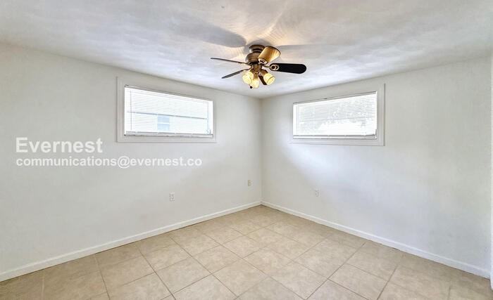 5912 Della Drive - Photo 7 of 20