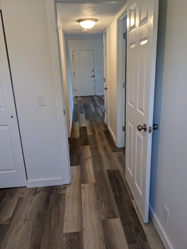 502 W Market St #101 - Photo 4 of 6