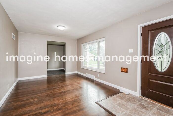 9132 Jonmar Ct - Photo 3 of 13