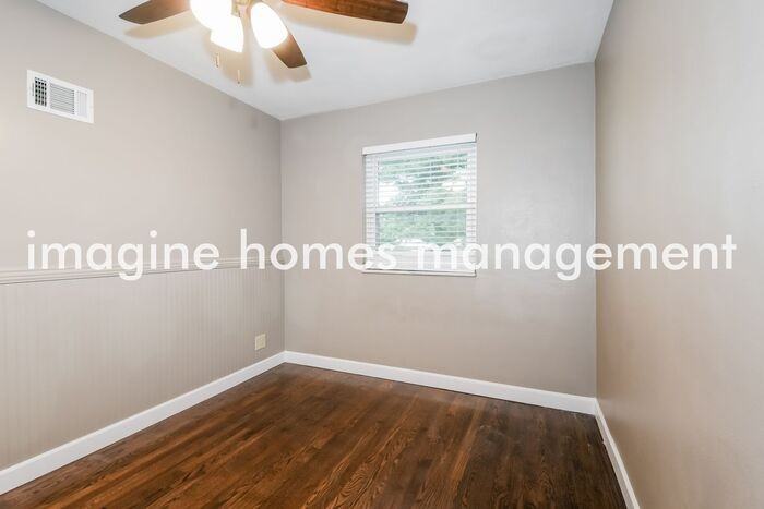 9132 Jonmar Ct - Photo 7 of 13