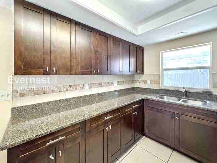 3313 Ottway Dr - Photo 3 of 20