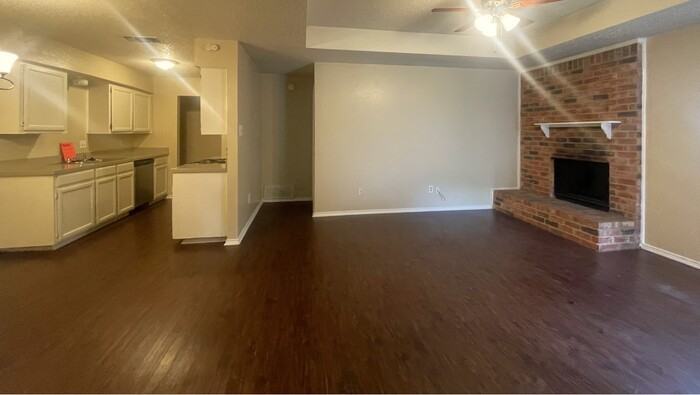 689 Lantana Dr - Photo 6 of 17