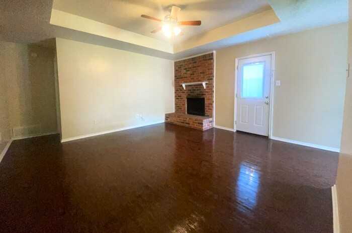 689 Lantana Dr - Photo 7 of 17