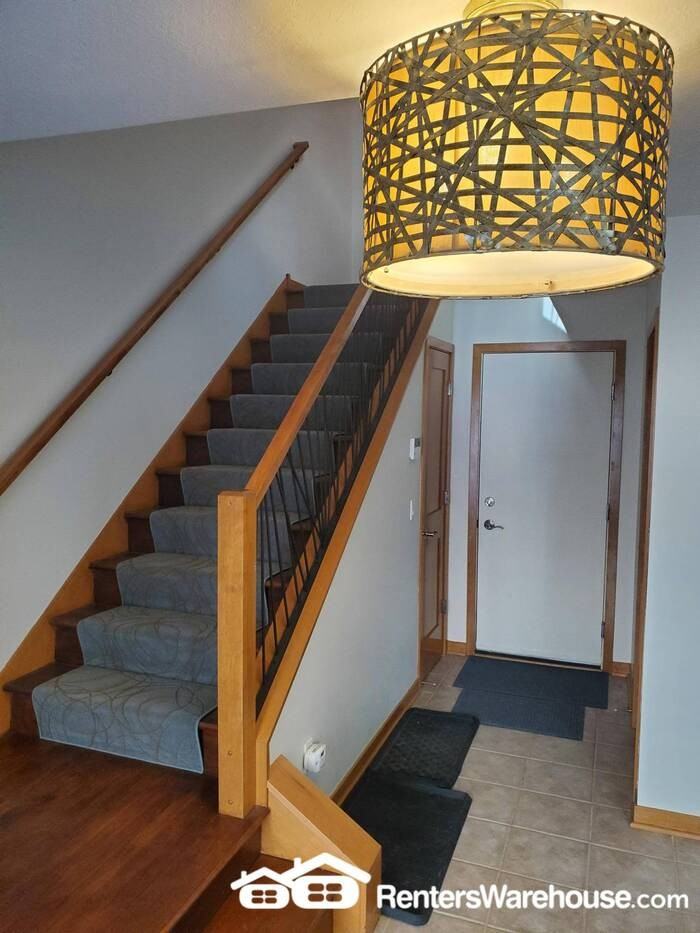 183 Elm Street - Photo 3 of 27