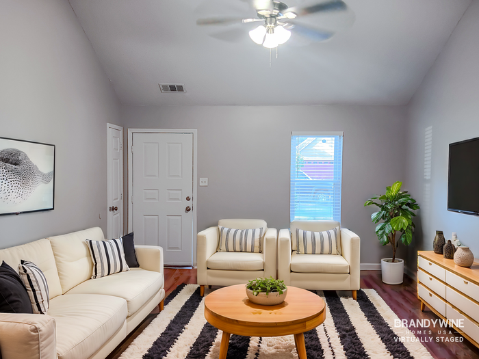 6895 Southknoll Ave - Photo 4 of 20