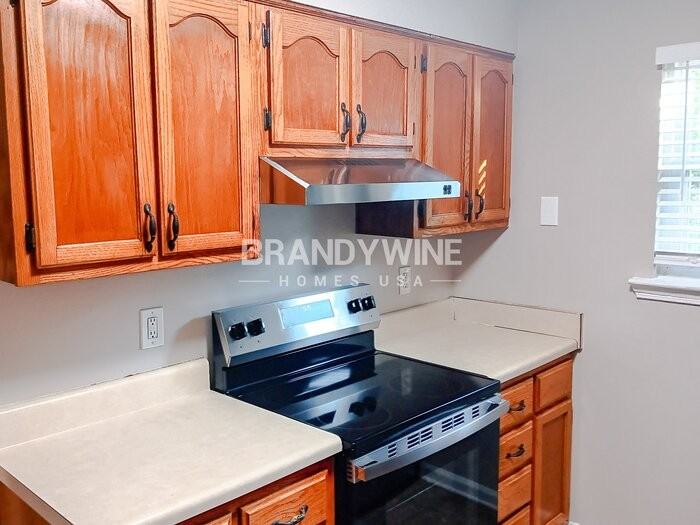 6895 Southknoll Ave - Photo 7 of 20