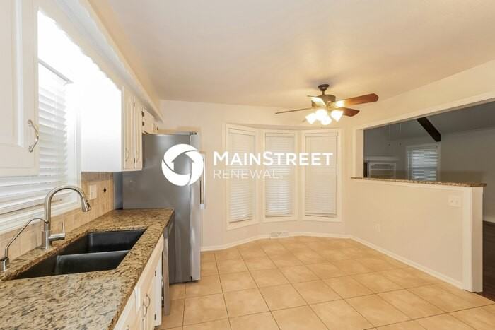 1022 Southeast 5th Terrace - Photo 7 of 19