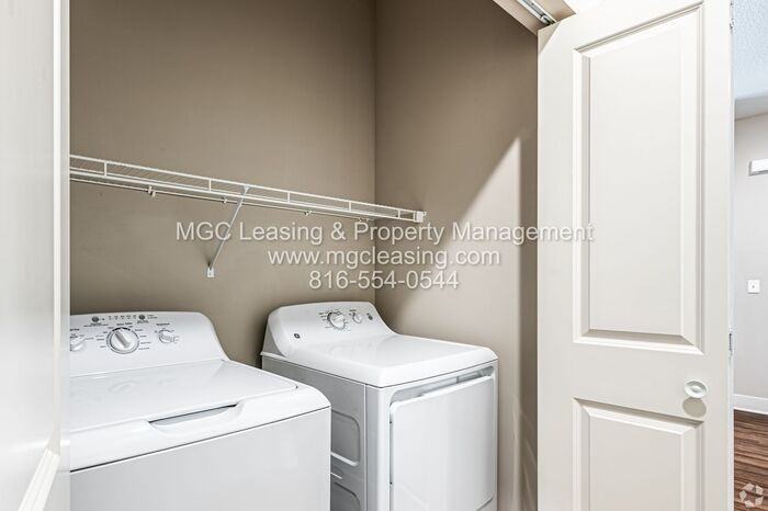 5620 Ne 80th Ter #1A - Photo 6 of 26